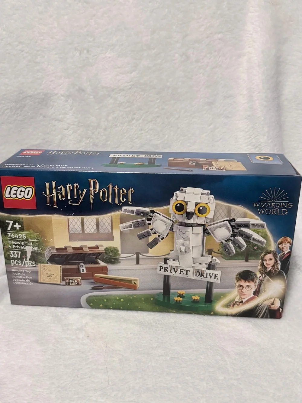 LEGO Harry Potter White and Yellow Hedwig at Privet Drive Building Set